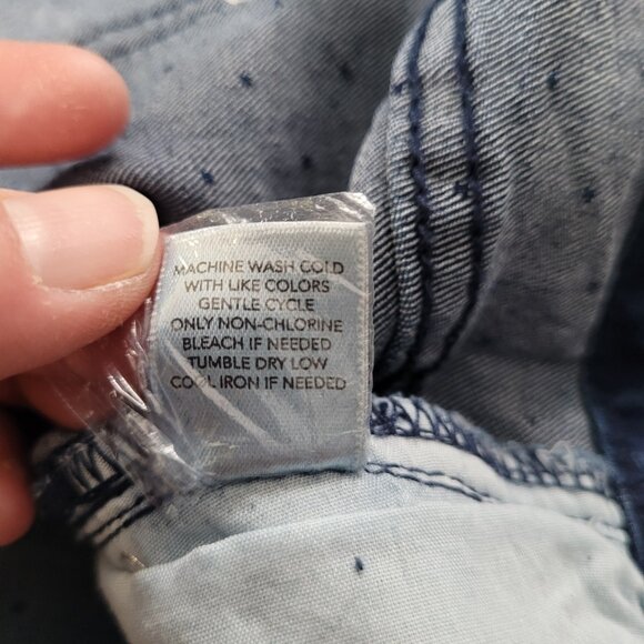 CJ Banks Womens Plus Size 24W Polka Dot Blue Denim Bermuda Shorts 12" Inseam - Picture 10 of 10